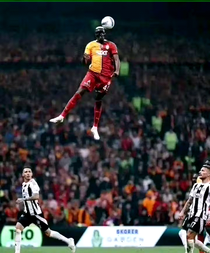 Victor Osimhen beats gravity (Do not laugh if you read this)
